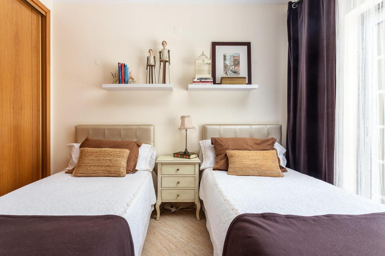 Decor N' Cozy Place For Families And Friends Guia  Exterior photo