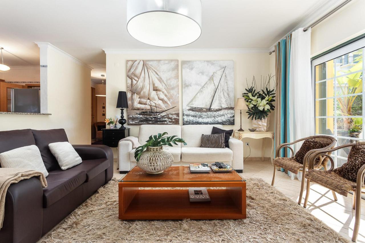 Decor N' Cozy Place For Families And Friends Guia  Exterior photo
